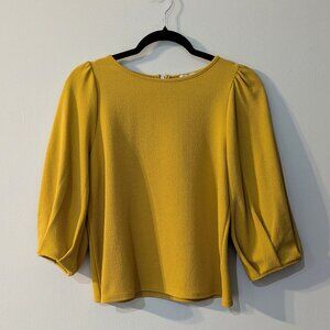 Green Envelope Women's Mustard Yellow Textured Blouse. Size Medium